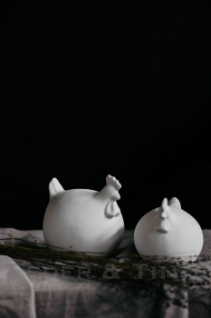 Preview: Henne Ruth - medium - Keramik weiß